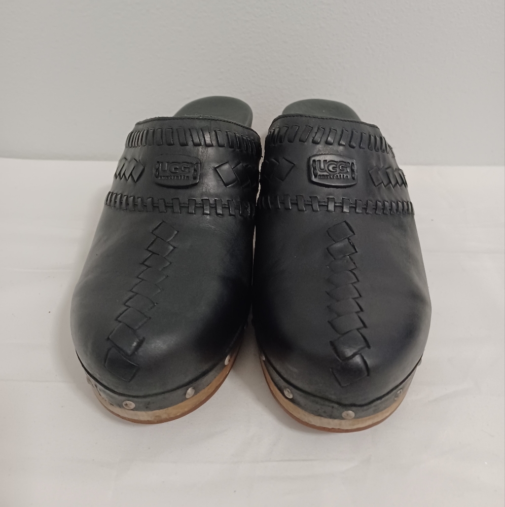 Ugg Australia Vivica 1952 black leather studded mule clog shoes women's sz 8 - Picture 1 of 8